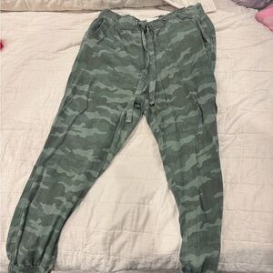 Knox Rose Green Camo Pants